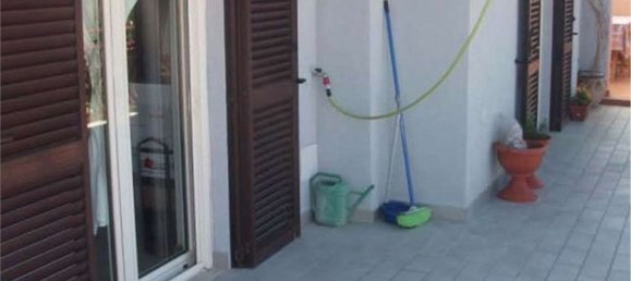 Квартира с 7 комнатами в Мальяно Романо, Италия № 205409 4