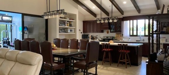 3 bedrooms Condo in Santa Ana, Costa Rica No. 733 2