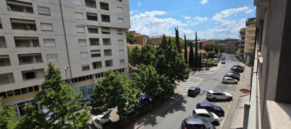 5 rooms Apartment in Perugia, Italy No. 276324 7