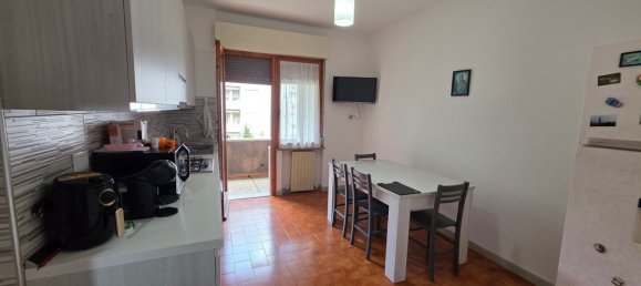 5 rooms Apartment in Perugia, Italy No. 276324 5