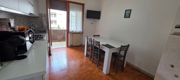 5 rooms Apartment in Perugia, Italy No. 276324 8