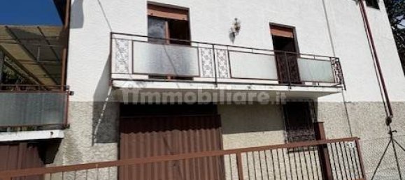 Villa de 4 dormitorios en Borgosesia, Italy No. 333390 2