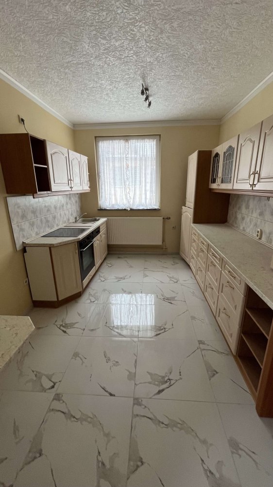 6 bedrooms Building in Ilm-Kreis, Germany No. 222515