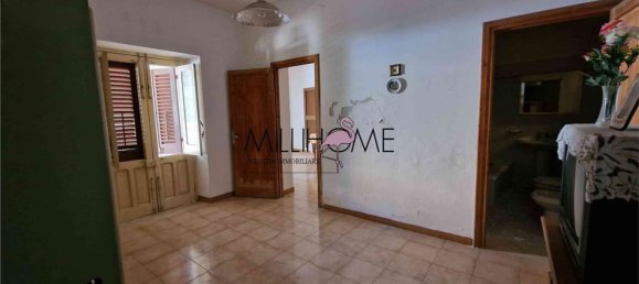 Дом с 5 комнатами в Марсала, Италия № 154467 11