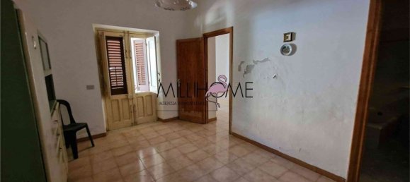 Дом с 5 комнатами в Марсала, Италия № 154467 12