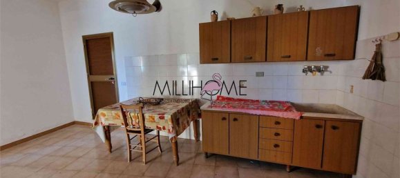 Дом с 5 комнатами в Марсала, Италия № 154467 5