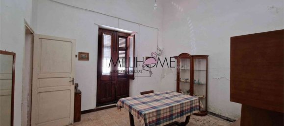 Дом с 5 комнатами в Марсала, Италия № 154467 2