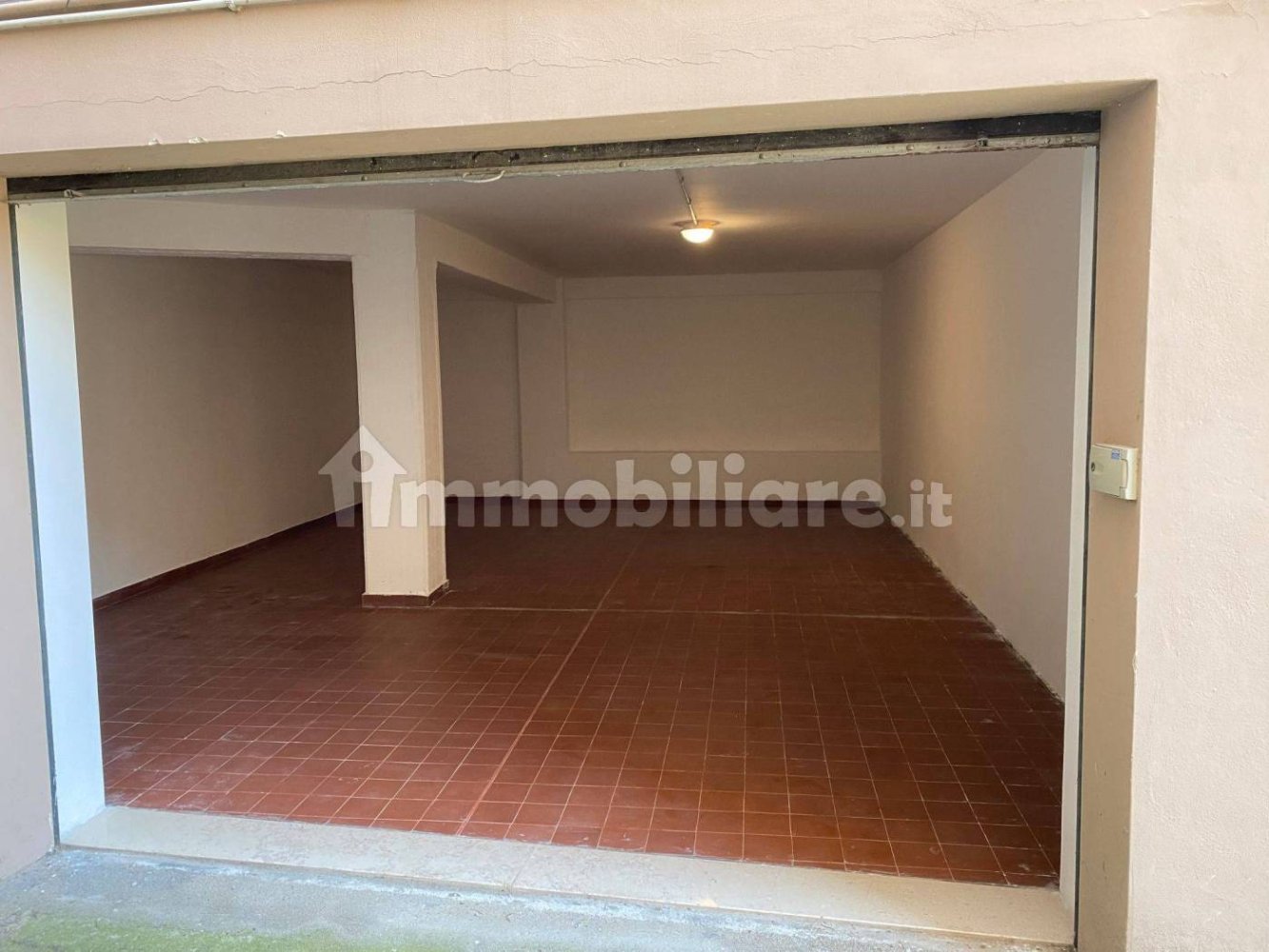 40m² Garage in Lanciano, Italy No. 273908