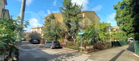 2 bedrooms Apartment in Deruta, Italy No. 50332 3