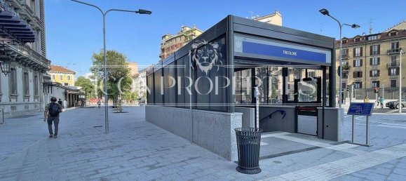 130m² Commercial property in Milan, Italy No. 247051 4