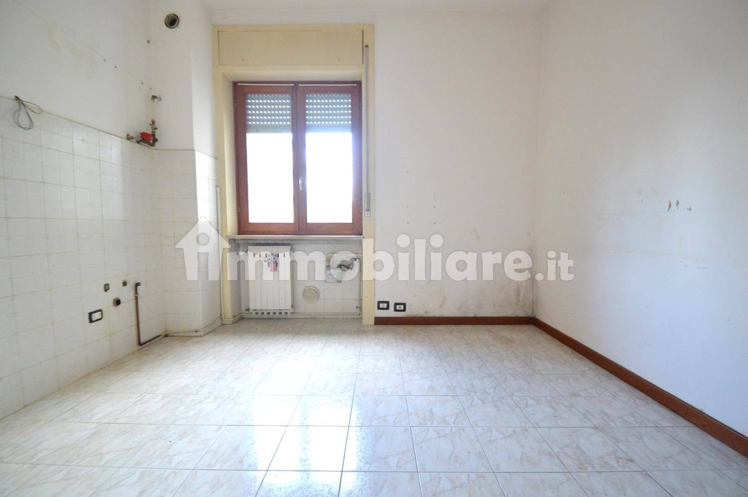 2 غرف نوم شقة في Rosate, Italy رقم 384295