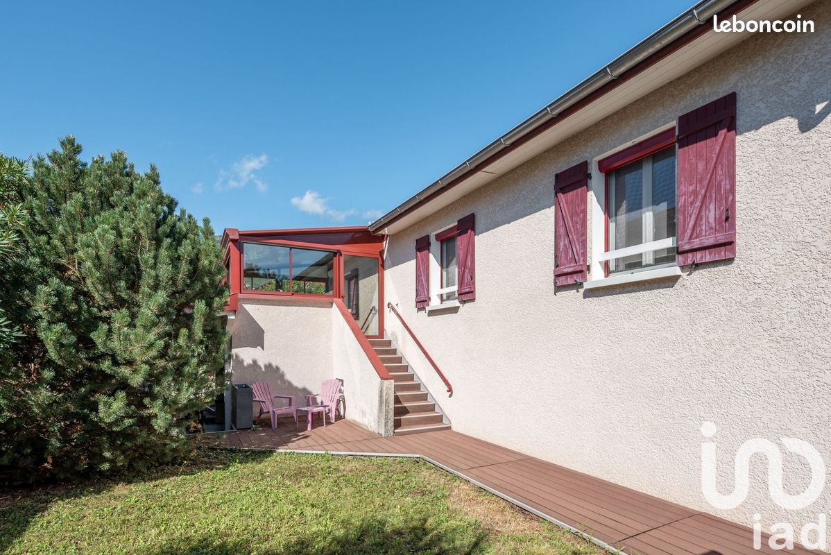 4 rooms House in Fontaine, France No. 343460