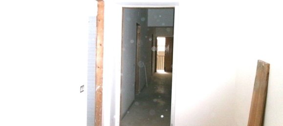 6 rooms Apartment in Paola, Italy No. 38508 13