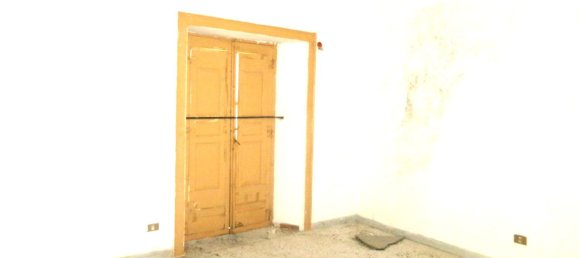 6 rooms Apartment in Paola, Italy No. 38508 6