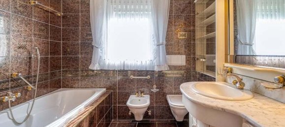 Дом с 4 комнатами в Халлайн, Австрия № 134745 6