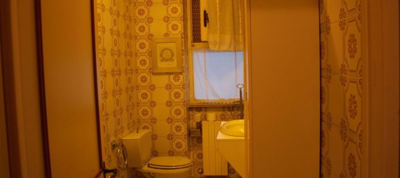8 rooms Apartment in Terni, Italy No. 251837 3