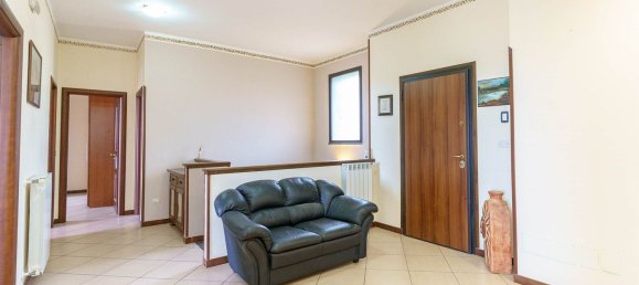 9-salle Villa à Trecastagni, Italy No. 160291 24