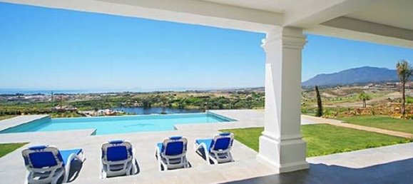 Villa de 5 dormitorios en Marbella, Spain No. 3250 5