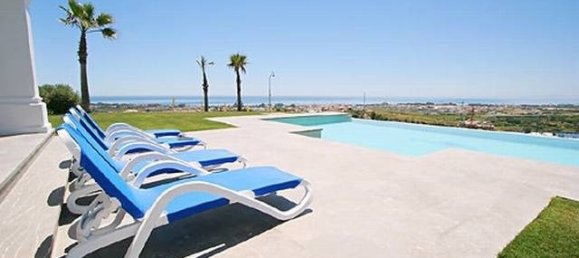 Villa de 5 dormitorios en Marbella, Spain No. 3250 3