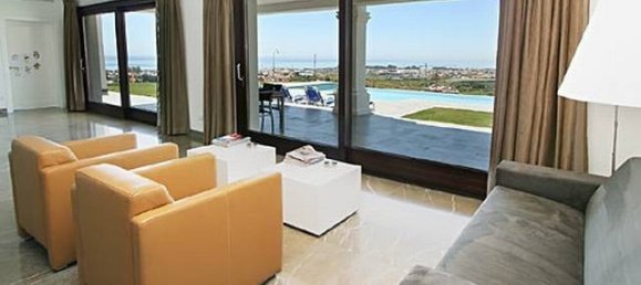 Villa de 5 dormitorios en Marbella, Spain No. 3250 4