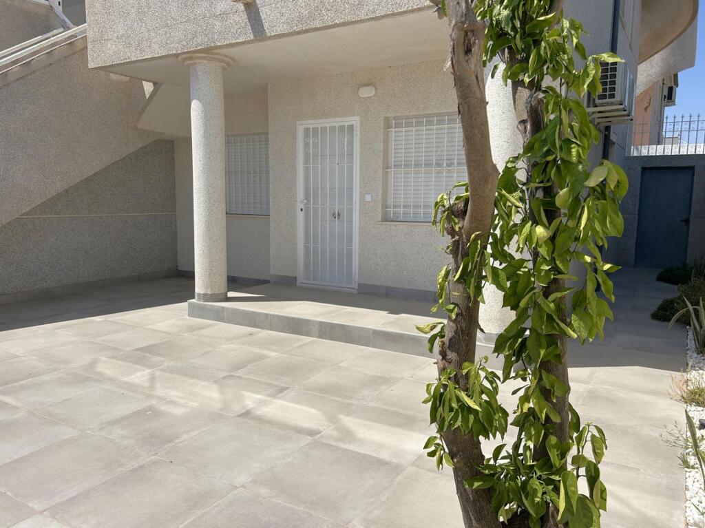 Apartamento T2 em Torrevieja, Spain N.º 165599