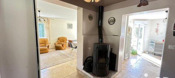 Casa de 5 habitaciónes en Vezaponin, France No. 228475 5