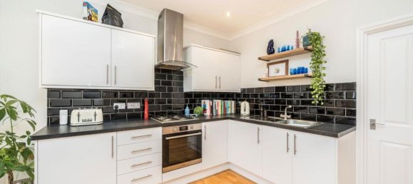 1 bedroom Apartment in Catford, United Kingdom No. 10184 2