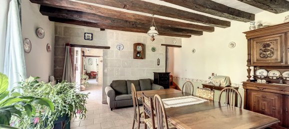 Casa de 5 dormitorios en Chateau-la-Valliere, France No. 54116 5