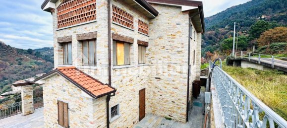 4 bedrooms House in Pietrasanta, Italy No. 132209 3