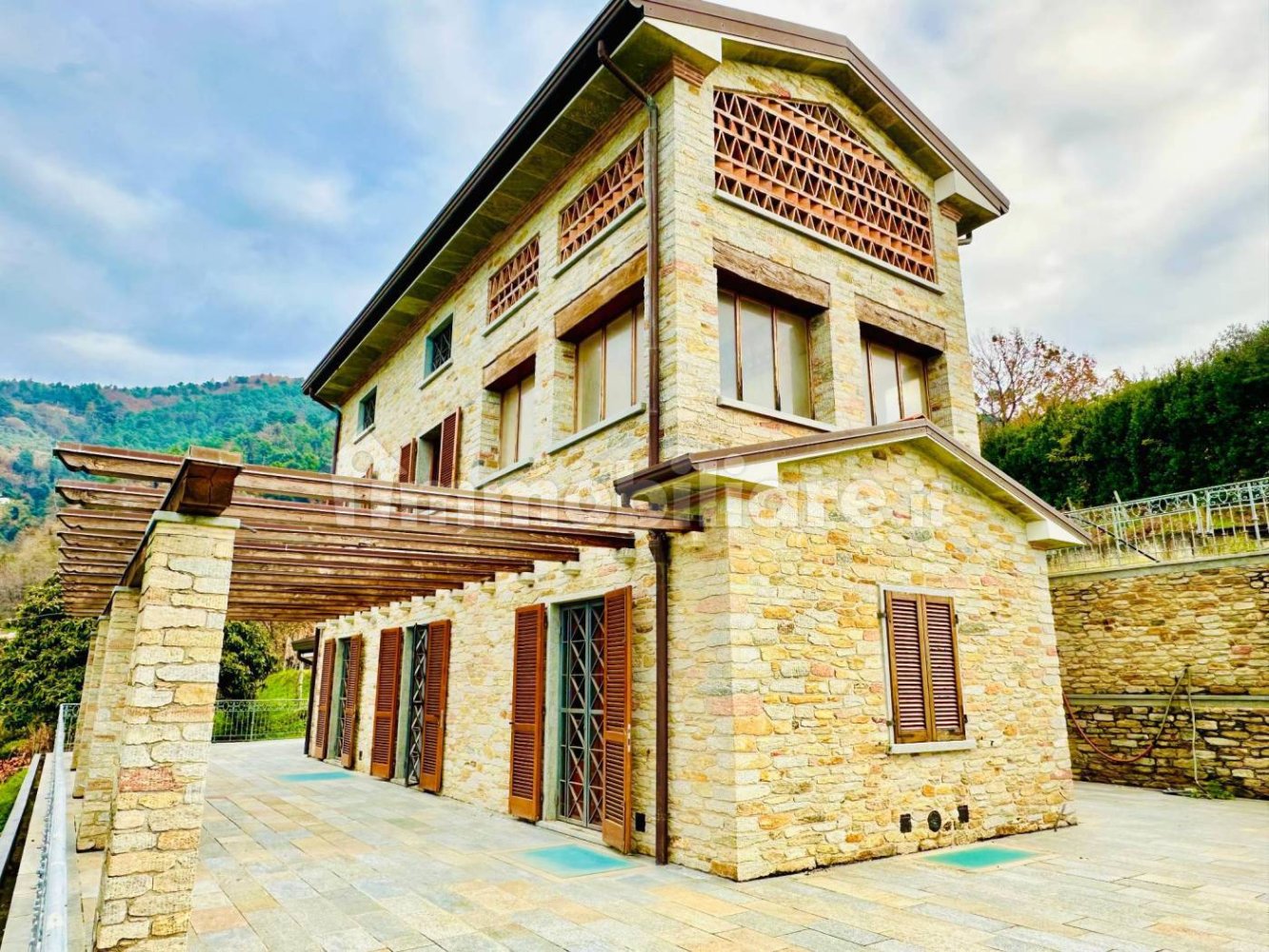 4 bedrooms House in Pietrasanta, Italy No. 132209