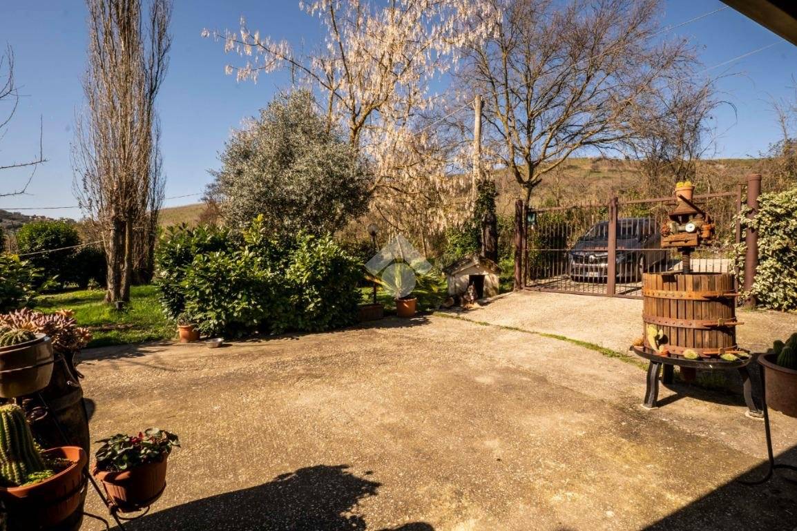 2 Schlafzimmer Villa in Mentana, Italy, Nr. 149375