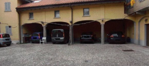 3 bedrooms Apartment in Samarate, Italy No. 315039 2