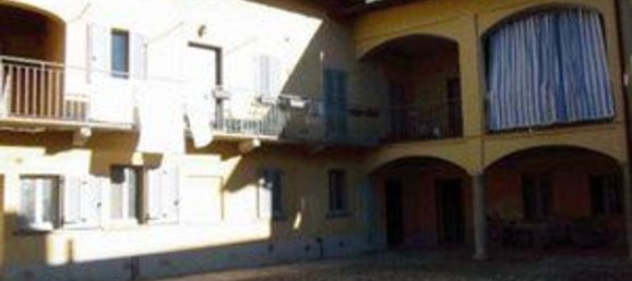 3 bedrooms Apartment in Samarate, Italy No. 315039 9