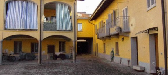 3 bedrooms Apartment in Samarate, Italy No. 315039 6