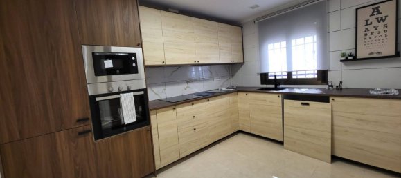 3 Schlafzimmer Haus in Alicante, Spain, Nr. 167990 4