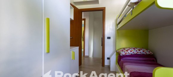 3 Schlafzimmer Villa in Catanzaro, Italy, Nr. 291283 8