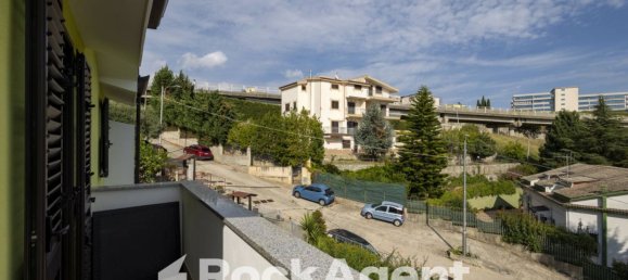 3 Schlafzimmer Villa in Catanzaro, Italy, Nr. 291283 15