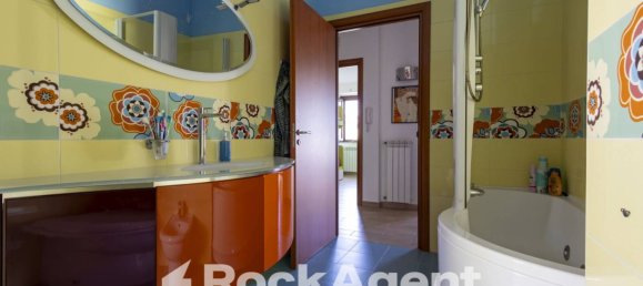 3 Schlafzimmer Villa in Catanzaro, Italy, Nr. 291283 9