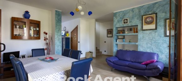 3 Schlafzimmer Villa in Catanzaro, Italy, Nr. 291283 3