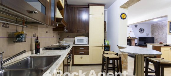 3 Schlafzimmer Villa in Catanzaro, Italy, Nr. 291283 23