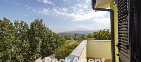 3 Schlafzimmer Villa in Catanzaro, Italy, Nr. 291283 13