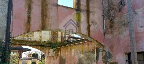 Estudio en Corno Giovine, Italy No. 5956 4