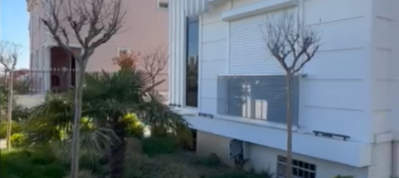 Villa 12+1 in Istanbul, Turkey No. 25188 3