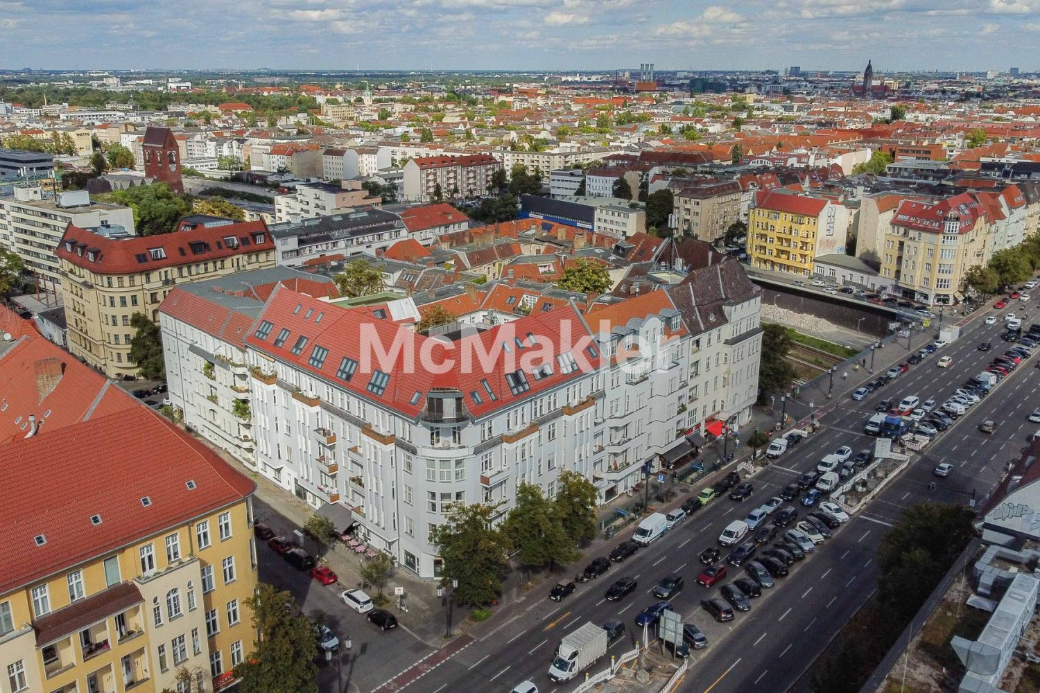 4 bedrooms Apartment in Westend, Germany No. 286590