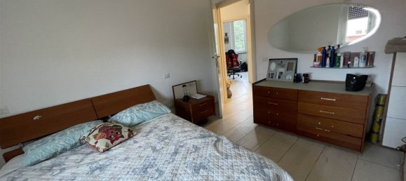 4-salle Appartement à Livorno, Italy No. 225466 9