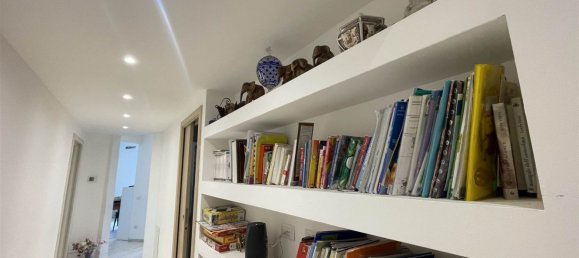 4-salle Appartement à Livorno, Italy No. 225466 16