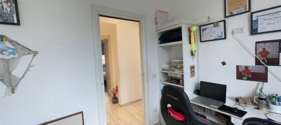 4-salle Appartement à Livorno, Italy No. 225466 28