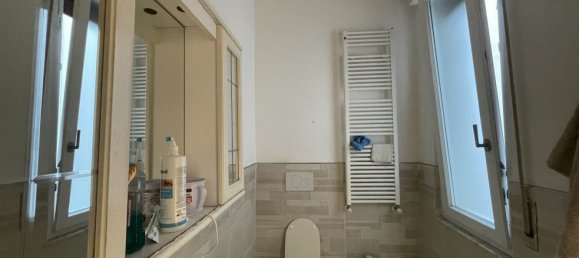 4-salle Appartement à Livorno, Italy No. 225466 5