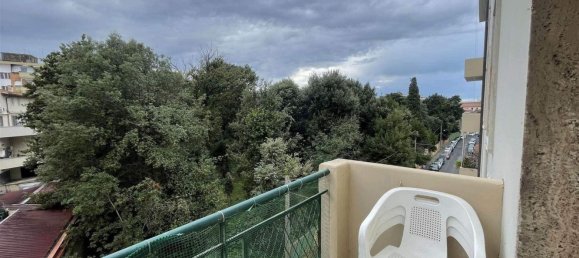 4-salle Appartement à Livorno, Italy No. 225466 20