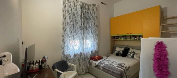 4-salle Appartement à Livorno, Italy No. 225466 11